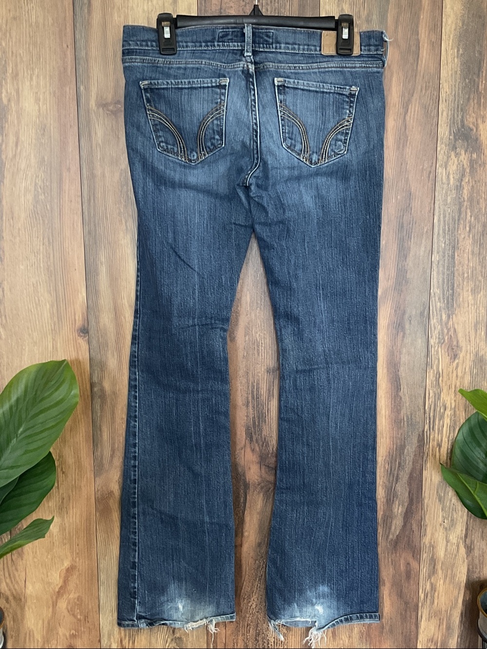 Hollister Retro Distressed Low Rise Boot Cut Jeans 5R    C353